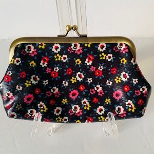 Cath Kidston Small Coin Purse Wallet Black Floral Kiss Clasp Metal Frame Vinyl
